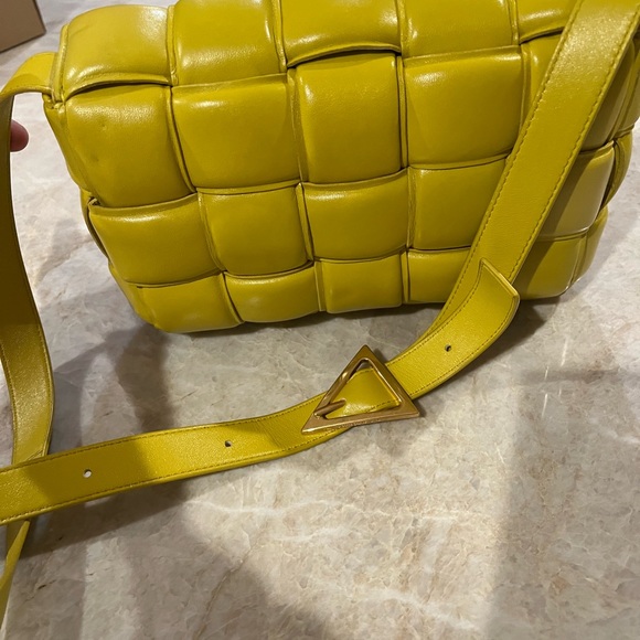 BOTTEGA VENETA
Cassette padded intrecciato leather shoulder bag - Picture 3 of 9